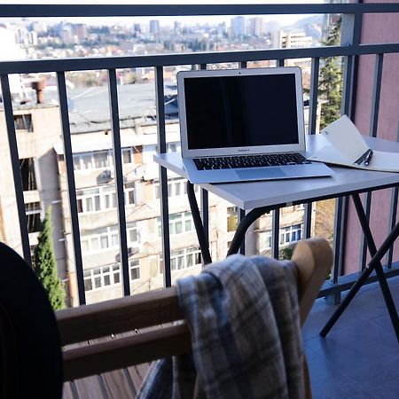 B-Lax Apartment Tbilisi Eksteriør bilde
