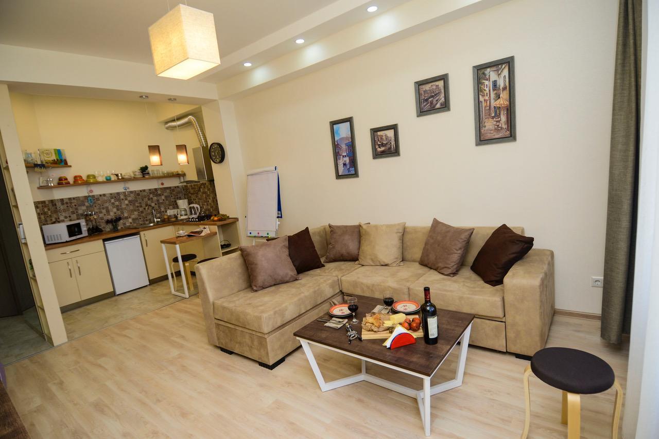B-Lax Apartment Tbilisi Eksteriør bilde